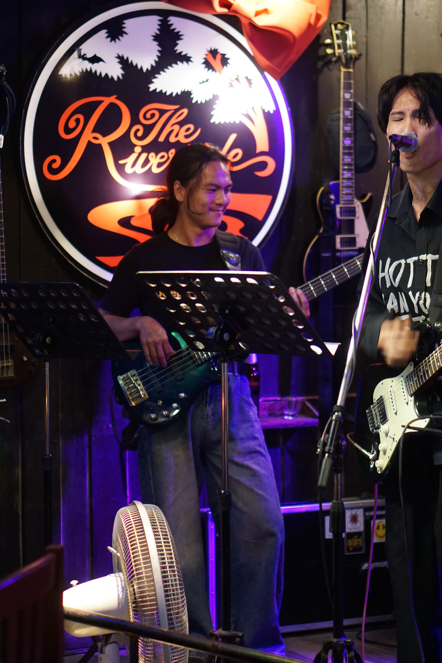 Live music room at Riverside