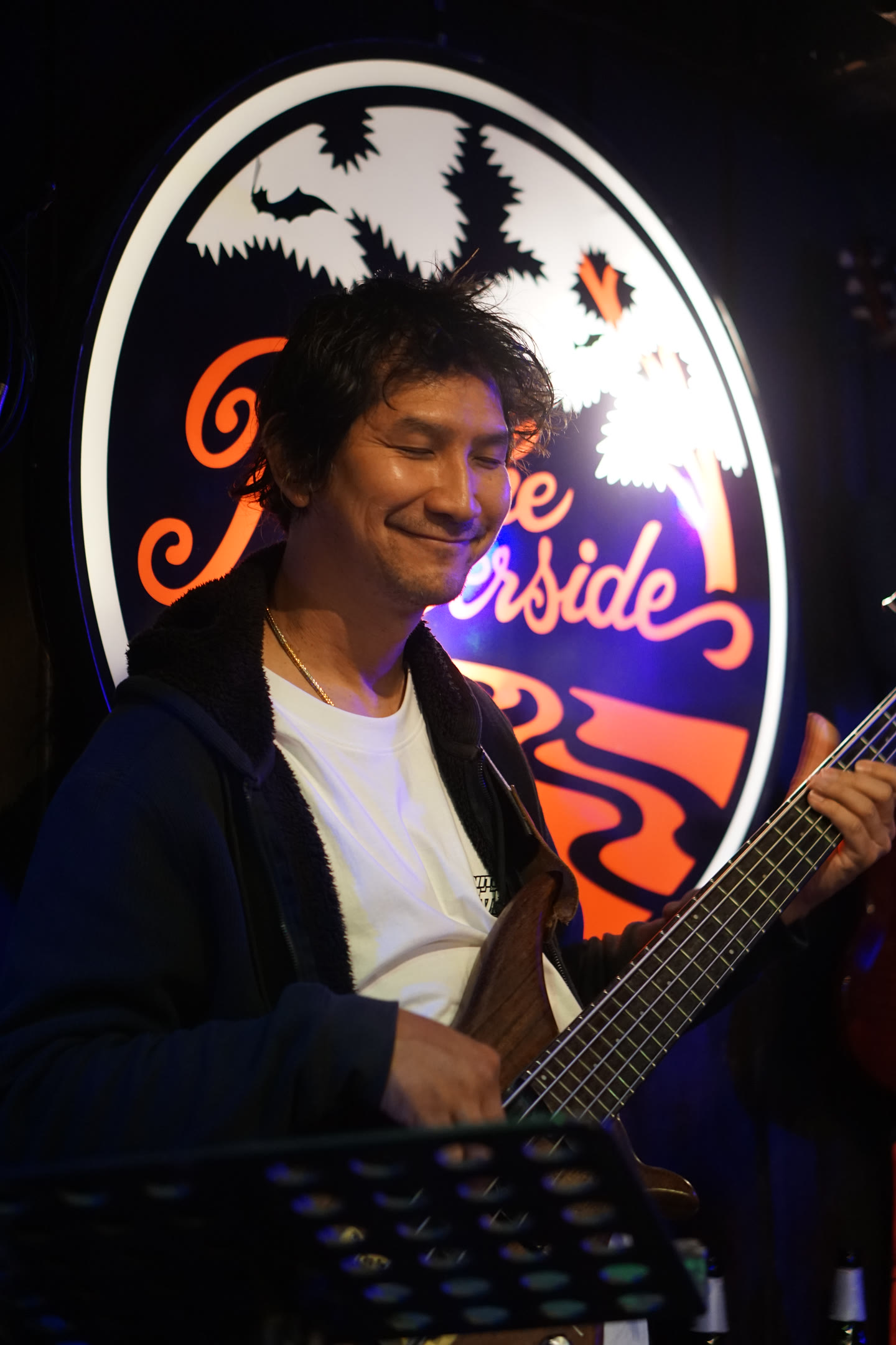 Nightly live music